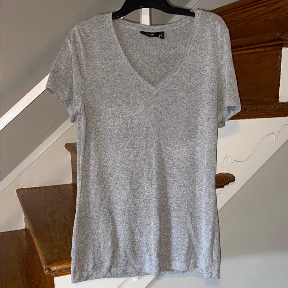 Apt. 9 Gray Fitted Short Sleeve T-Shirt Size Small